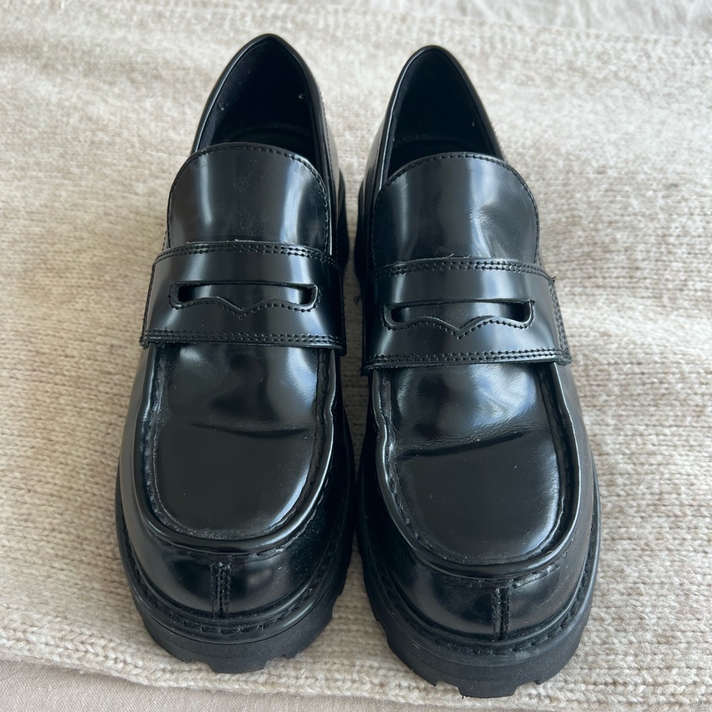 Black leather Vagabond loafers